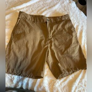 Slim Built-In Flex Rotation Chino Shorts